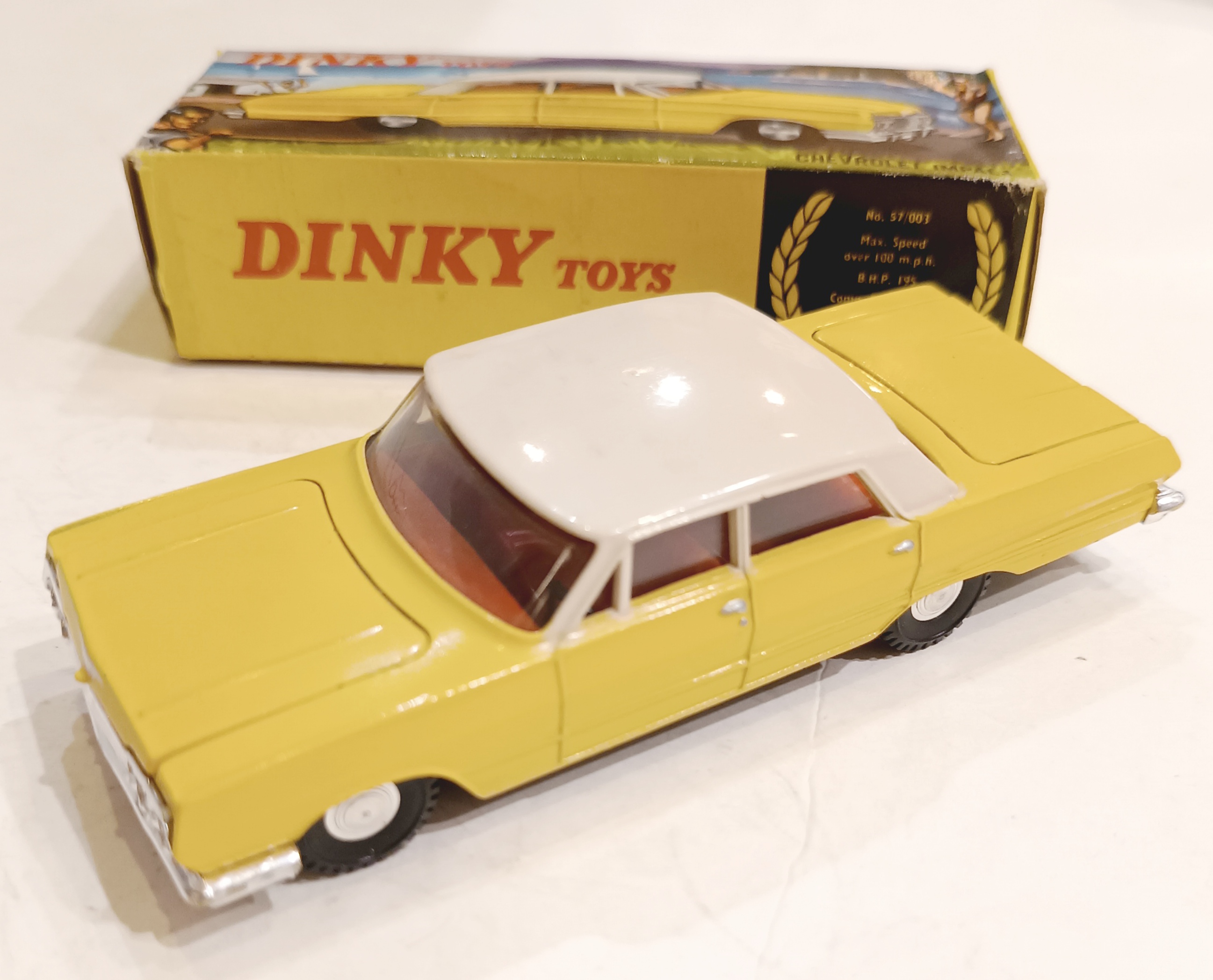 CHEVROLET IMPALA DINKY 1/43