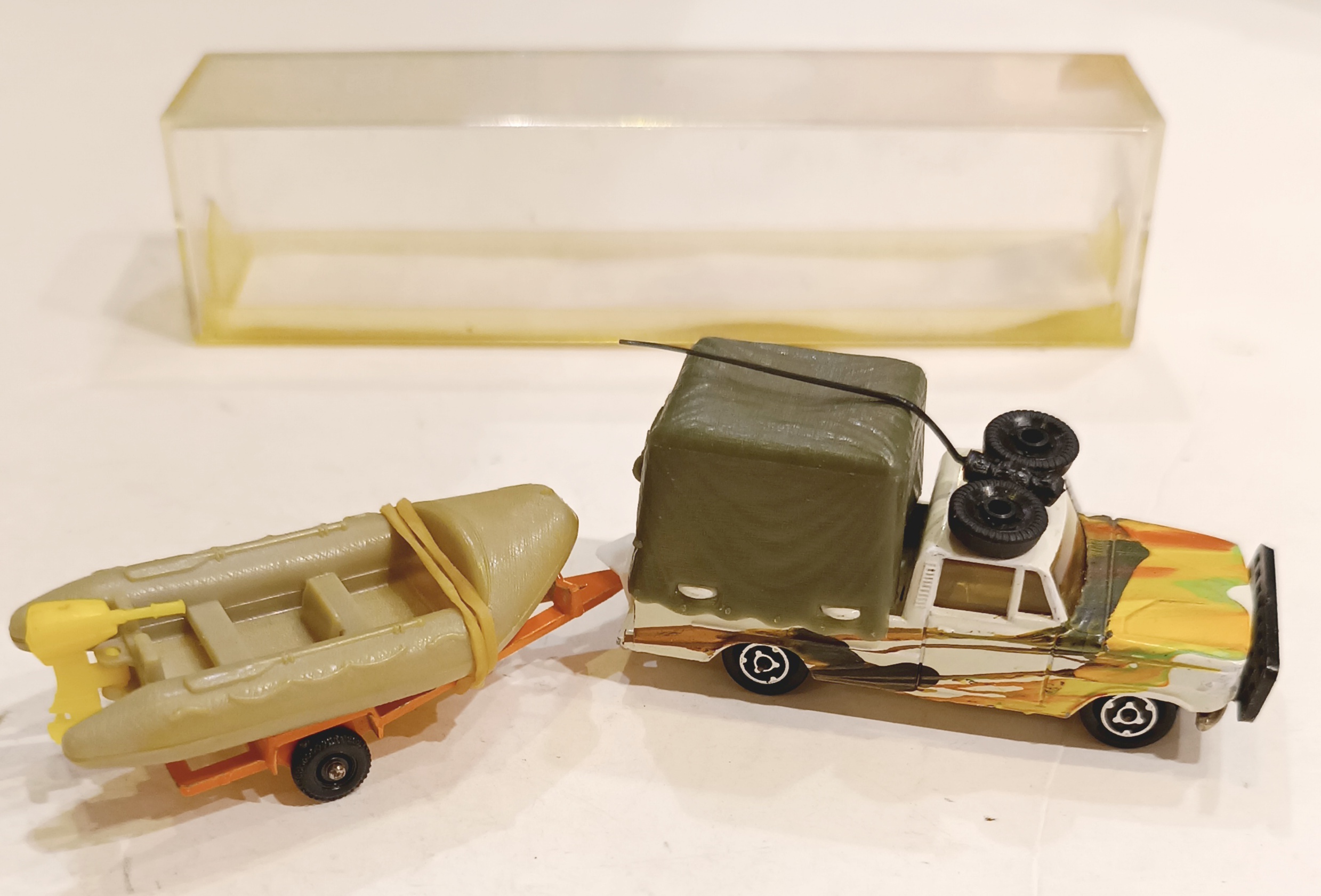 DODGE ET DINGHY MAJORETTE 1/64