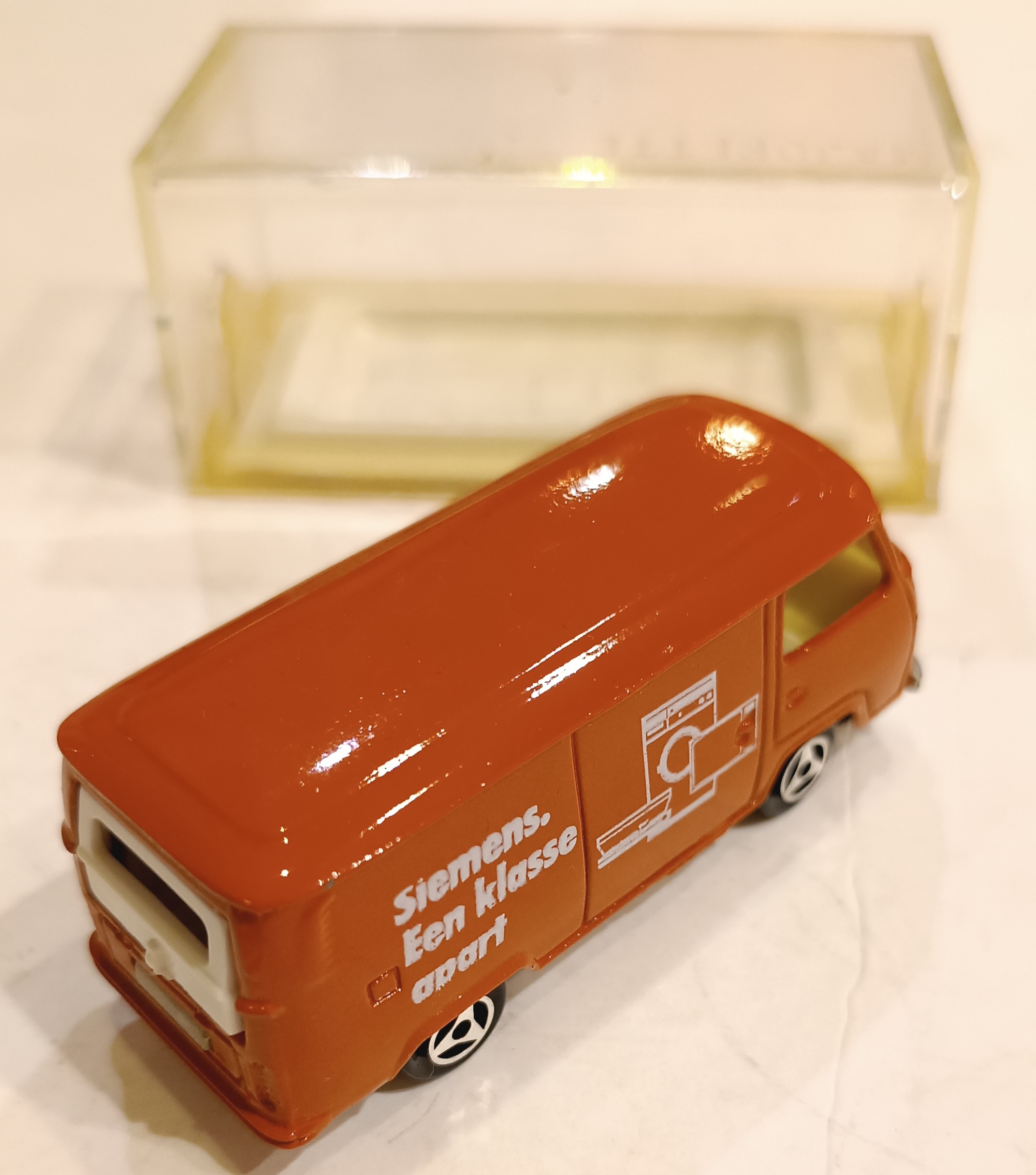 VW FOURGON SIEMENS MAJORETTE 1/64