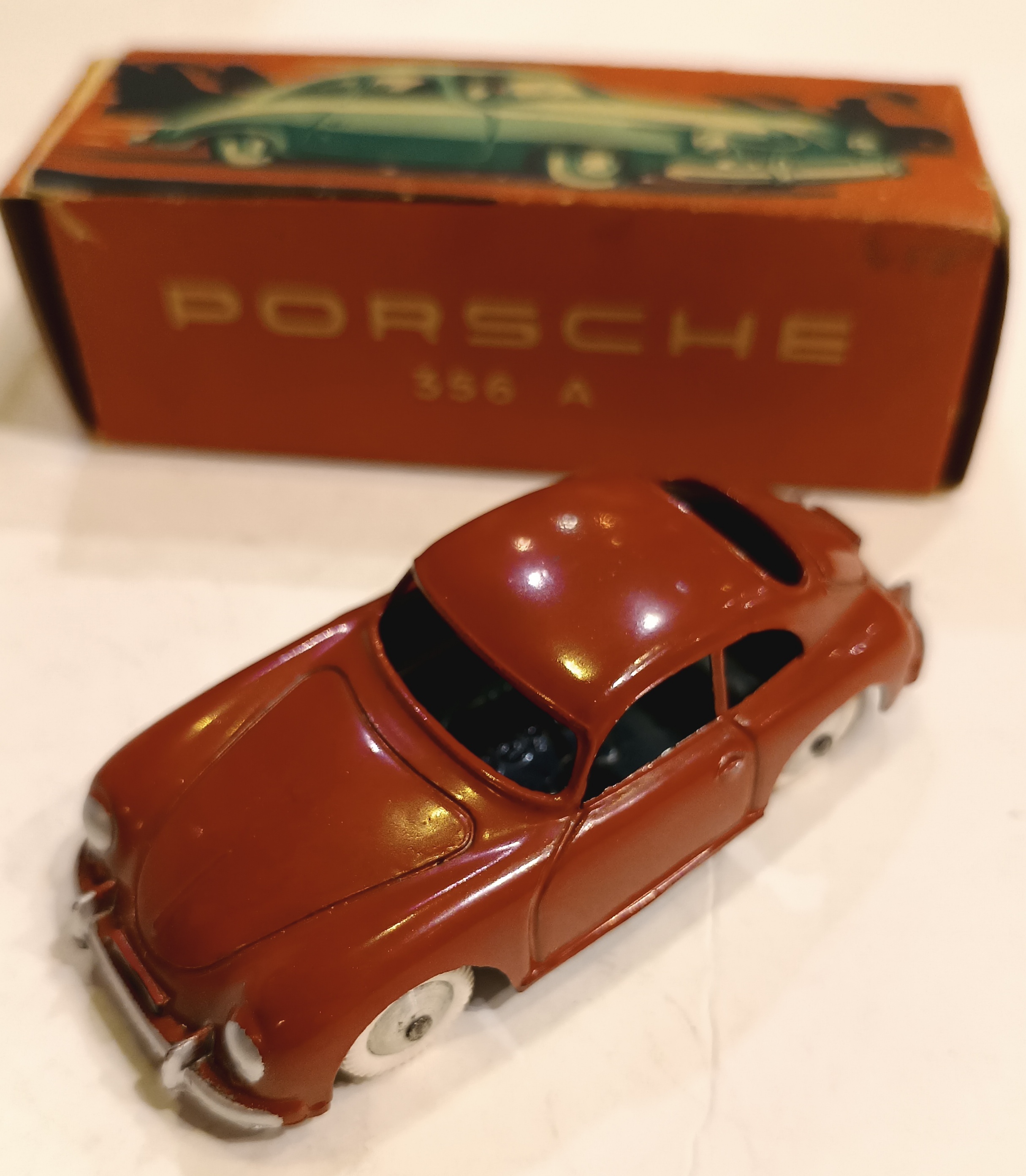 PORSCHE 356 A ROUGE - QUIRALU 1/43