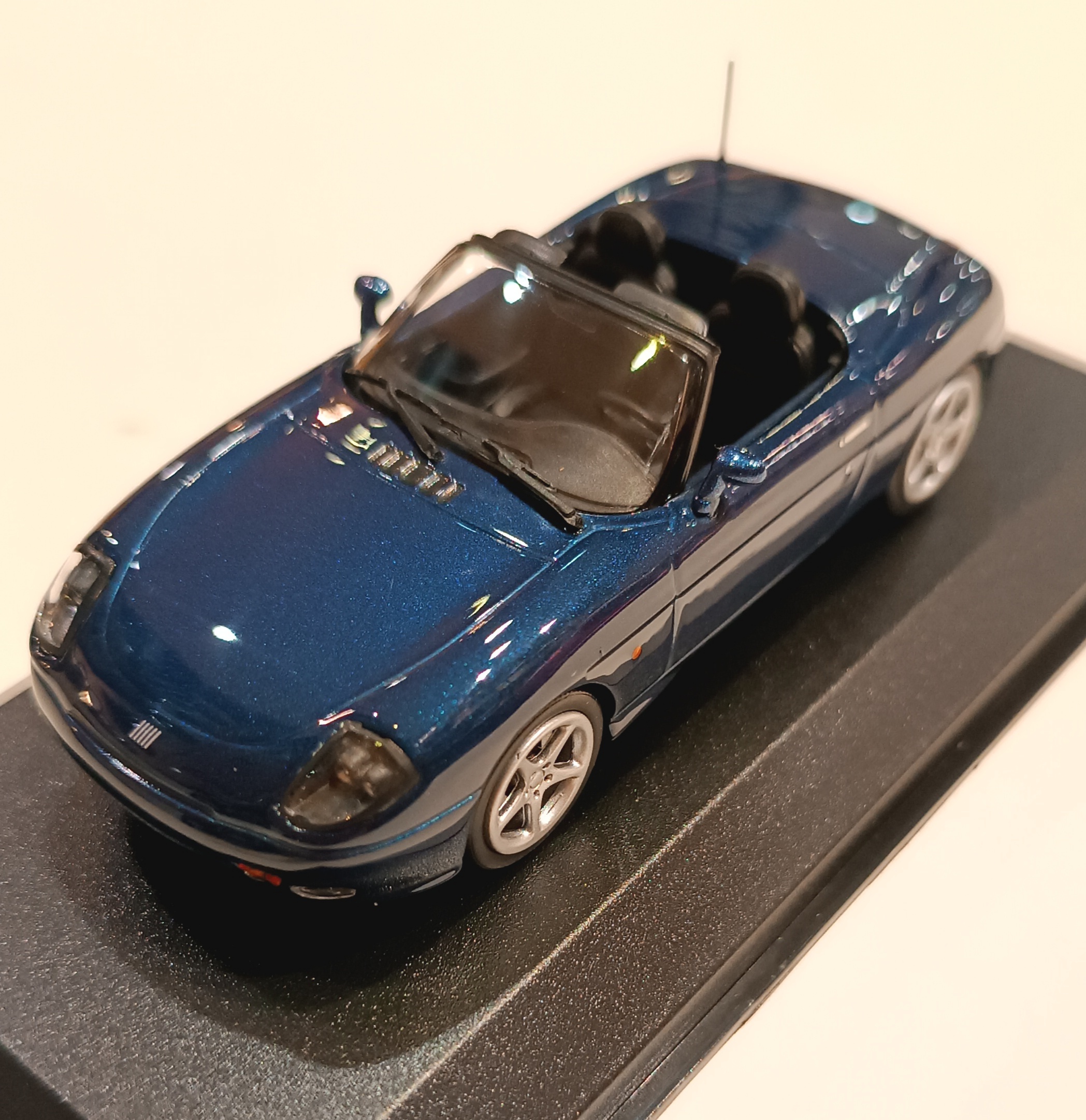 FIAT BARCHETTA 1995 BLUE METALLIC MAXICHAMPS 1/43