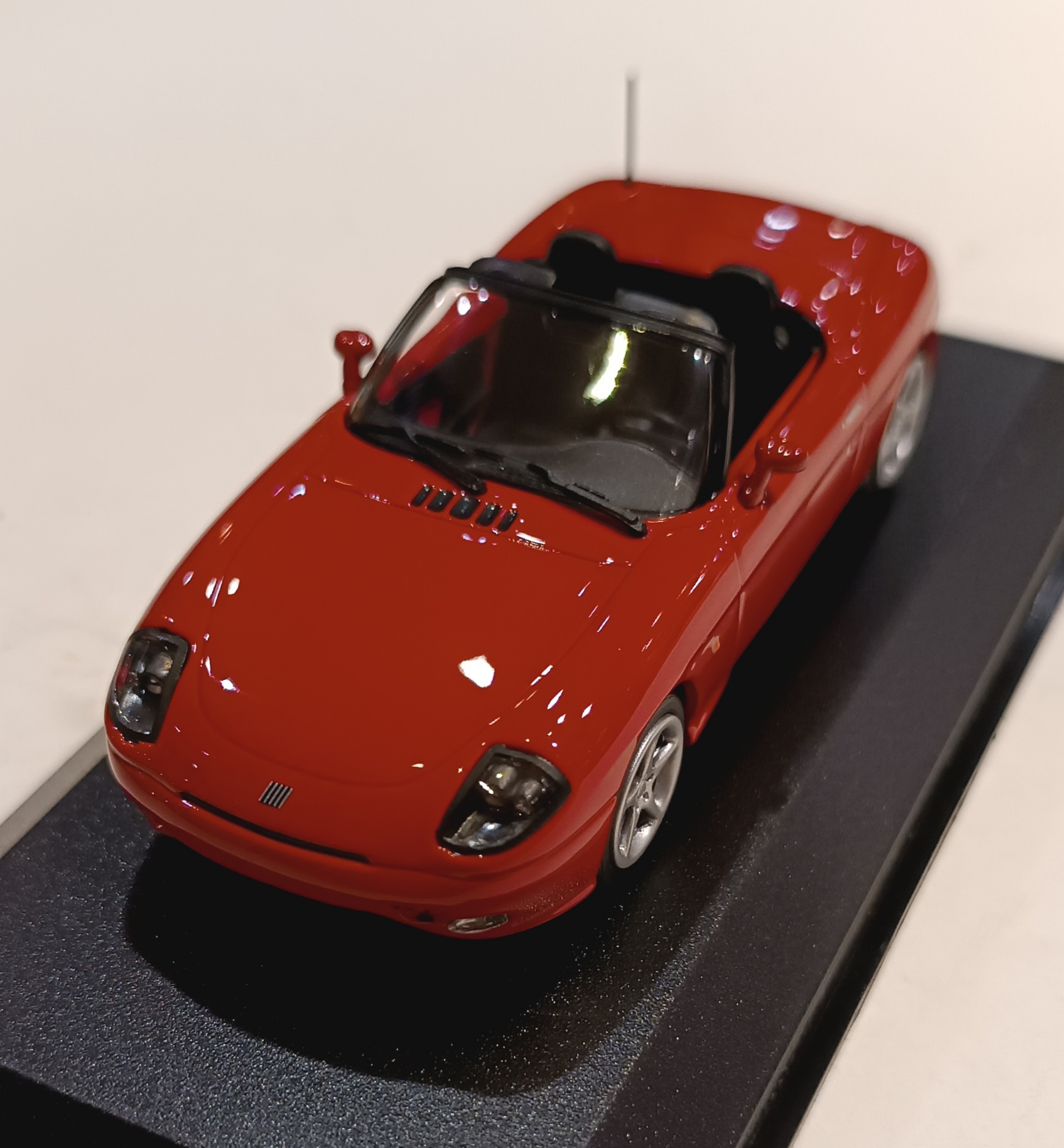 FIAT BARCHETTA 1995 ROUGE MAXICHAMPS 1/43