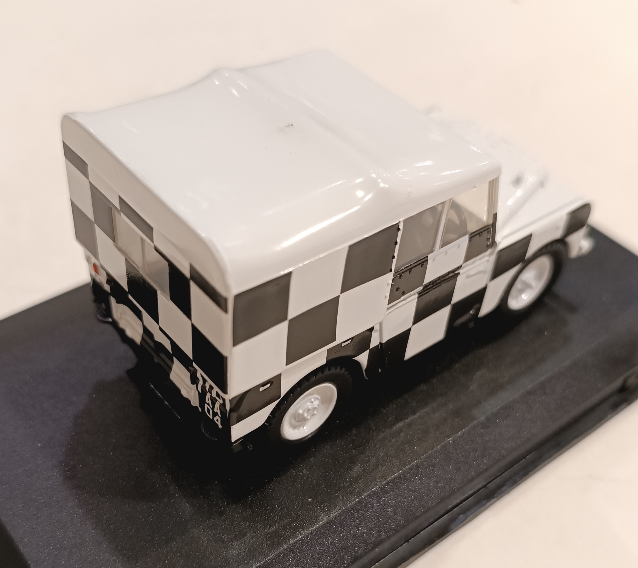 LAND ROVER SERIES I 80 INCH RAF TRIPOLI DESSERT RESCUE OXFORD 1/43