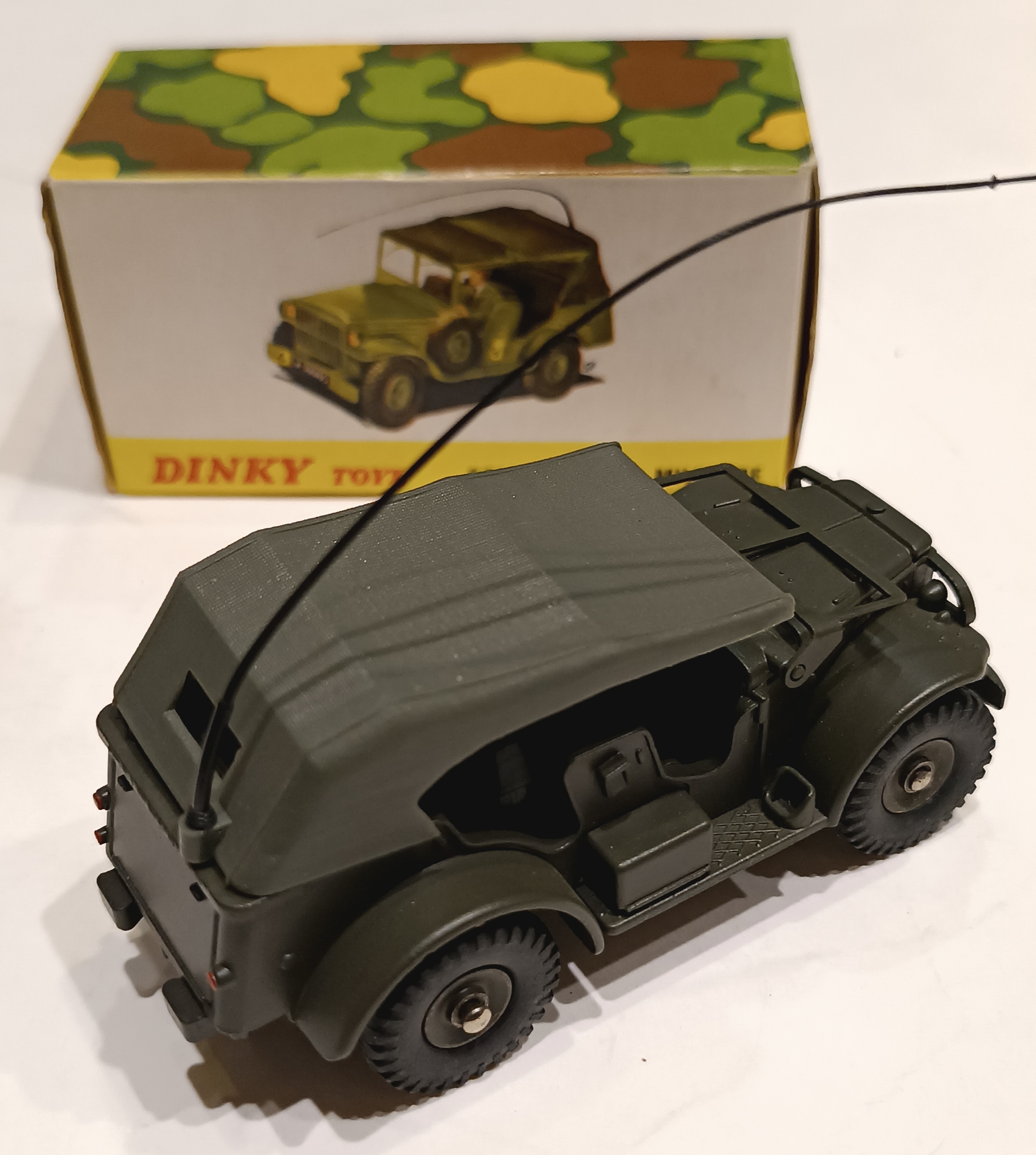 COMMAND CAR MILITAIRE DINKY 1/