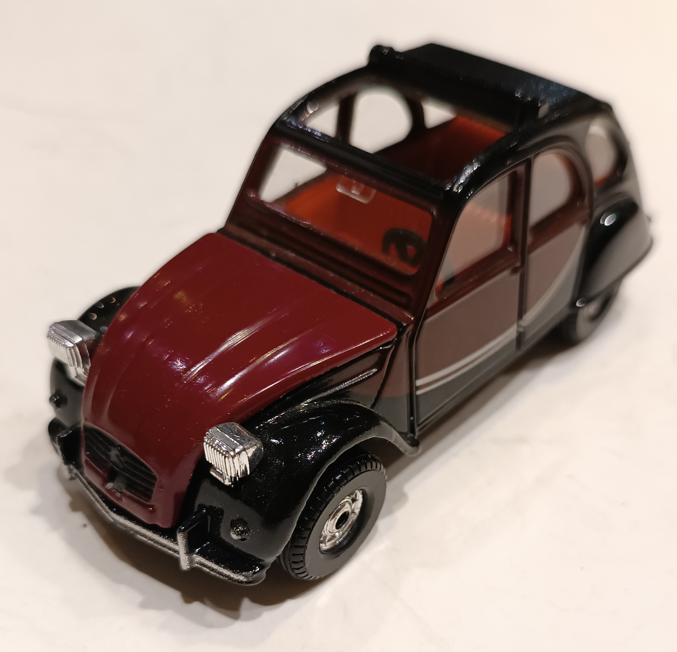 CITROEN 2CV 6 CORGI 1/36