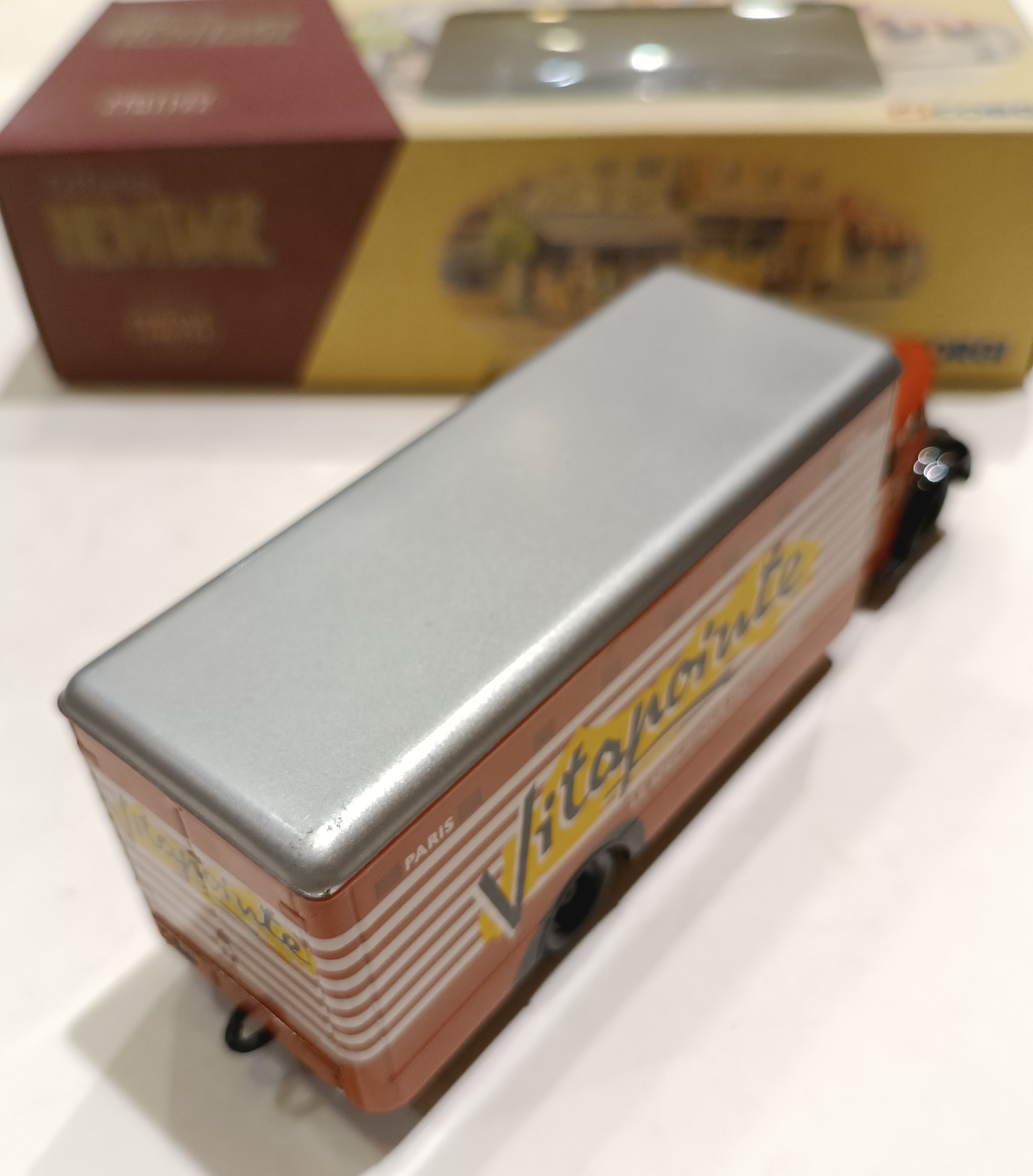 BERLIET GLR FOURGON VITAPOINTE CORGI 1/50