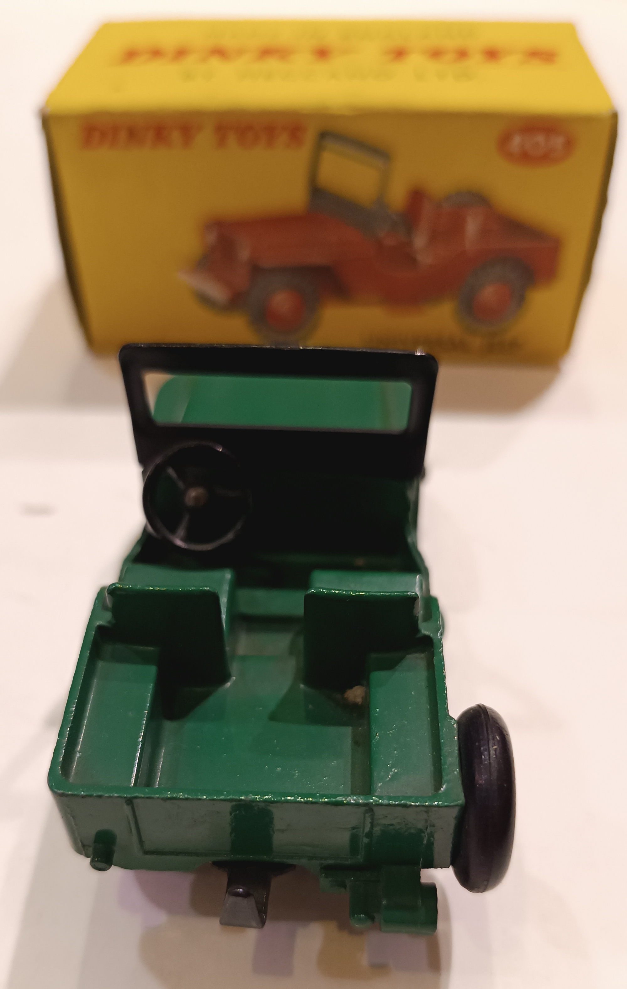 UNIVERSAL JEEP VERT DINKY 1/36