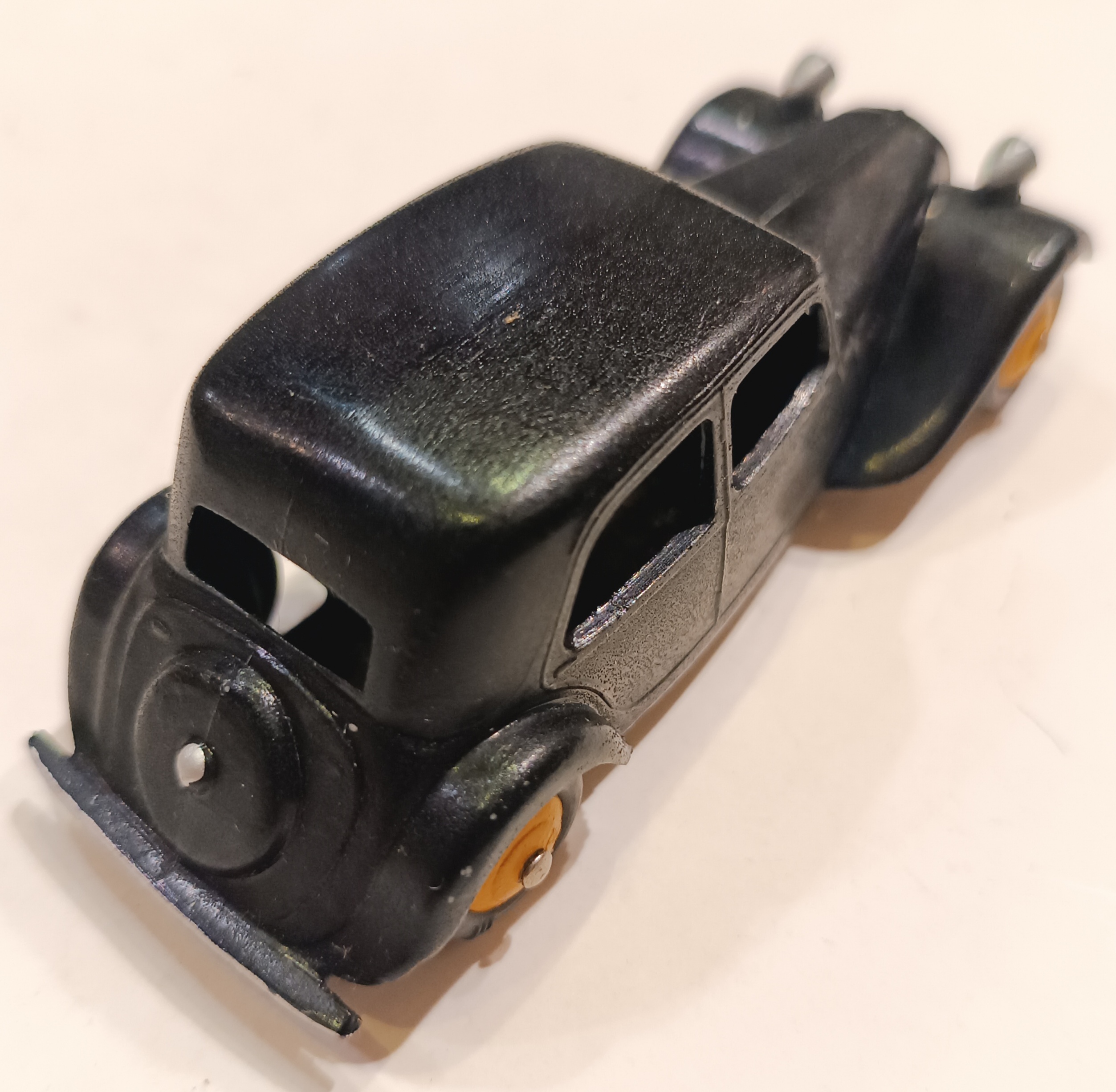 CITROEN 11 BL DINKY 1/36