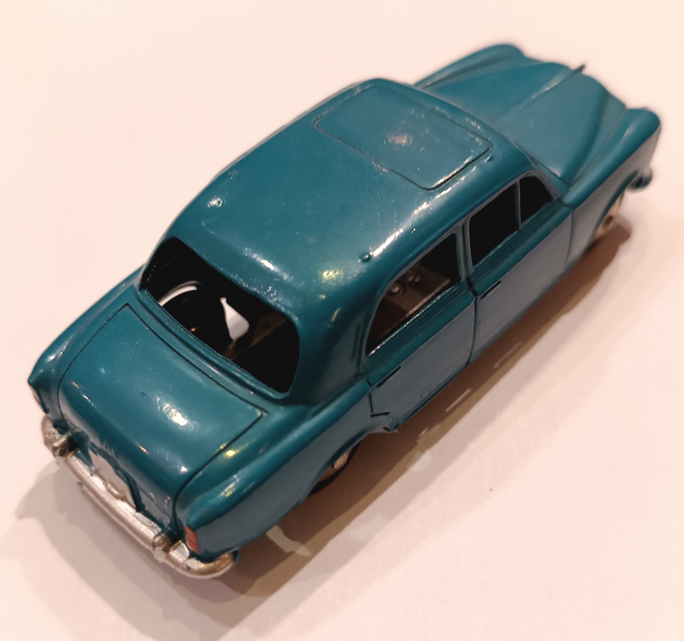 PEUGEOT 403 BLEU DINKY 1/36