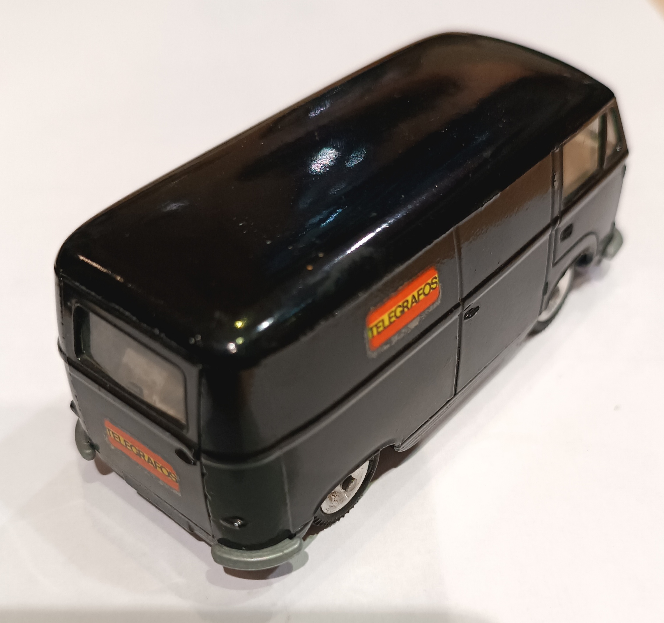 FORD TAUNUS TRANSIT TEKNO 1/36