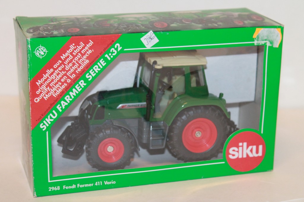 FENDT 411 VARIO SIKU 1/32°