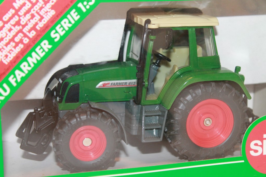 FENDT 411 VARIO SIKU 1/32°