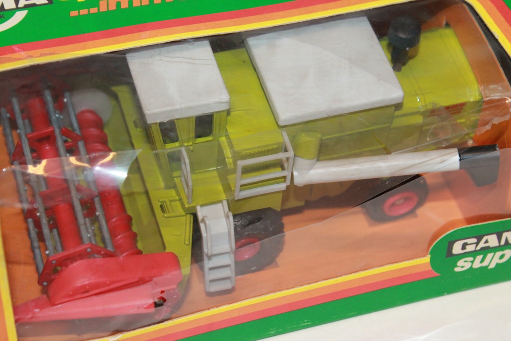 MOISSONNEUSE CLAAS DOMINNATOR 100 GAMA 1/43°