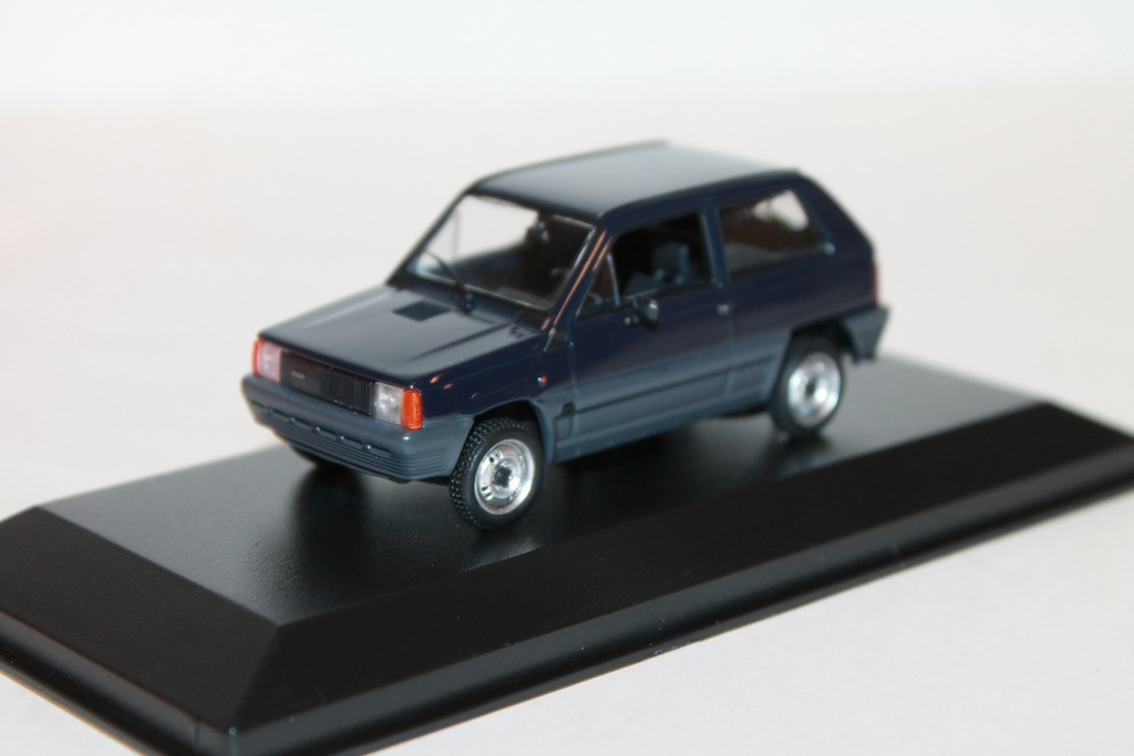 FIAT PANDA BLEU 1980 MAXICHAMPS 1/43°