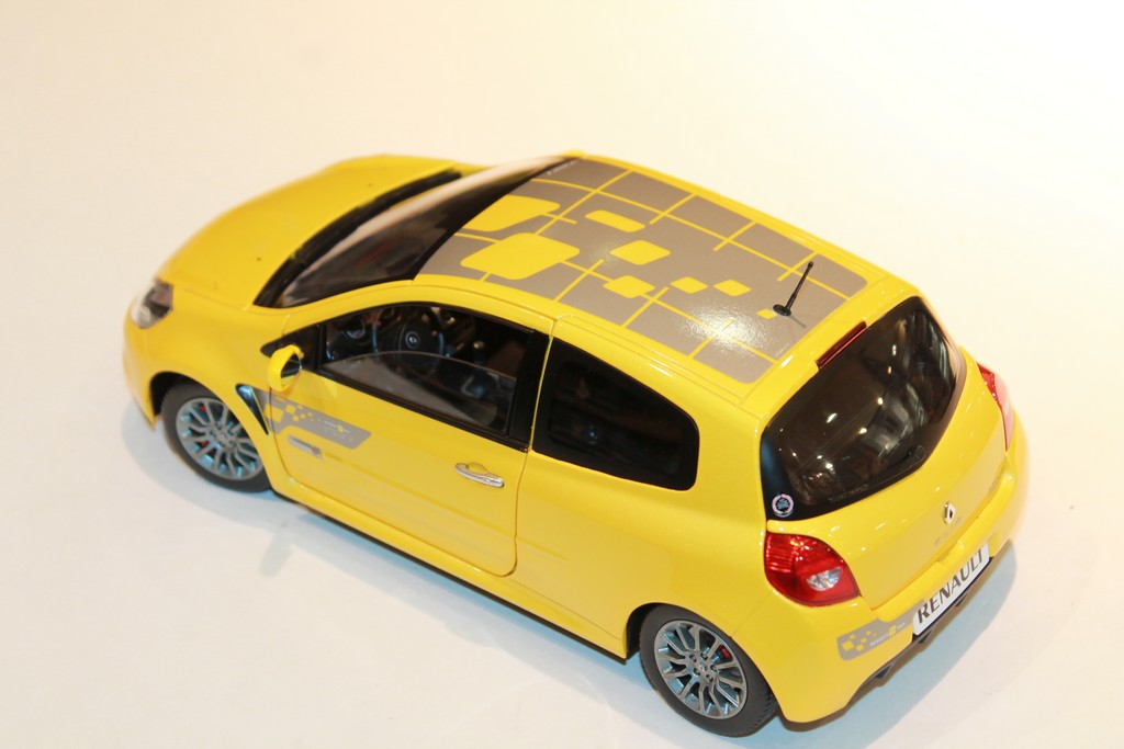 RENAULT CLIO RS "F1 TEAM" 2007 NOREV 1/18°