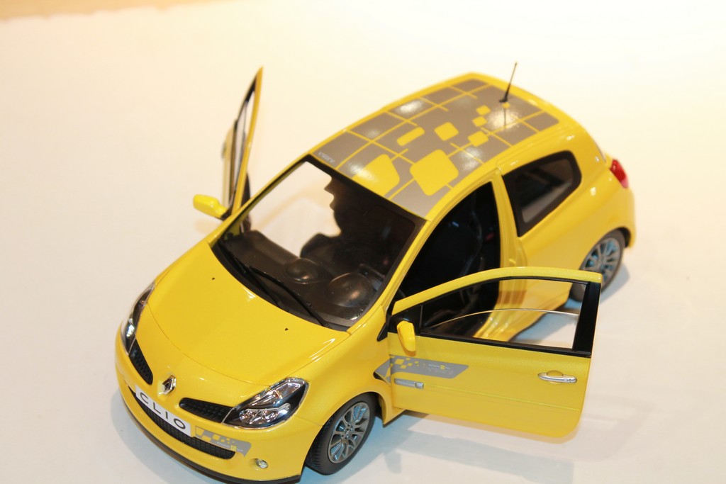 RENAULT CLIO RS "F1 TEAM" 2007 NOREV 1/18°