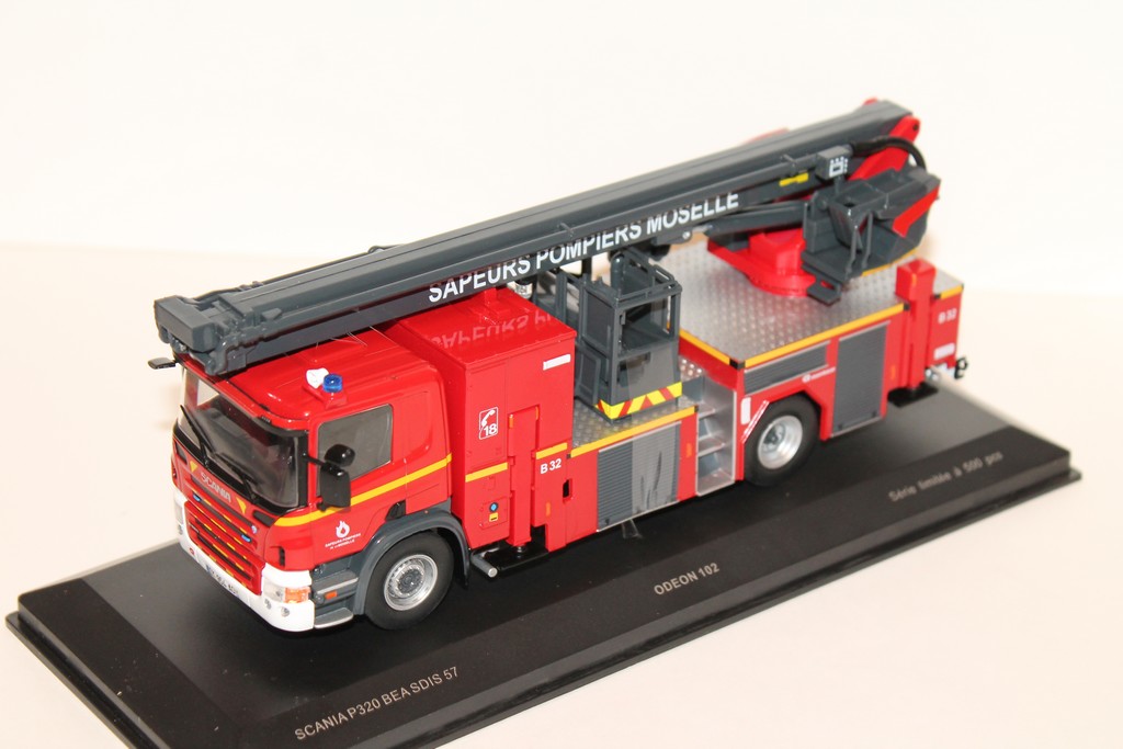 Camion de Pompiers Scania P320 Grande Echelle BEA Bras Elévateur Aérien  SDIS 57 Moselle Miniature de Collection 1/43 - Cdiscount Jeux - Jouets