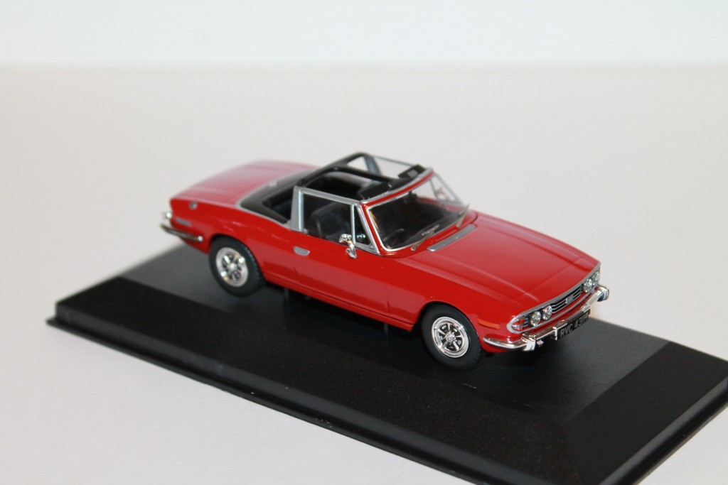 TRIUMPH STAG MK1 SIGNAL RED 1970 CORGI 1/43°