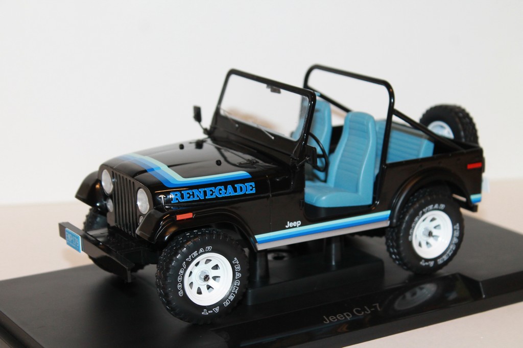 JEEP CJ-7 RENEGADE NOIR 1977 MODEL CAR GROUP 1/18°