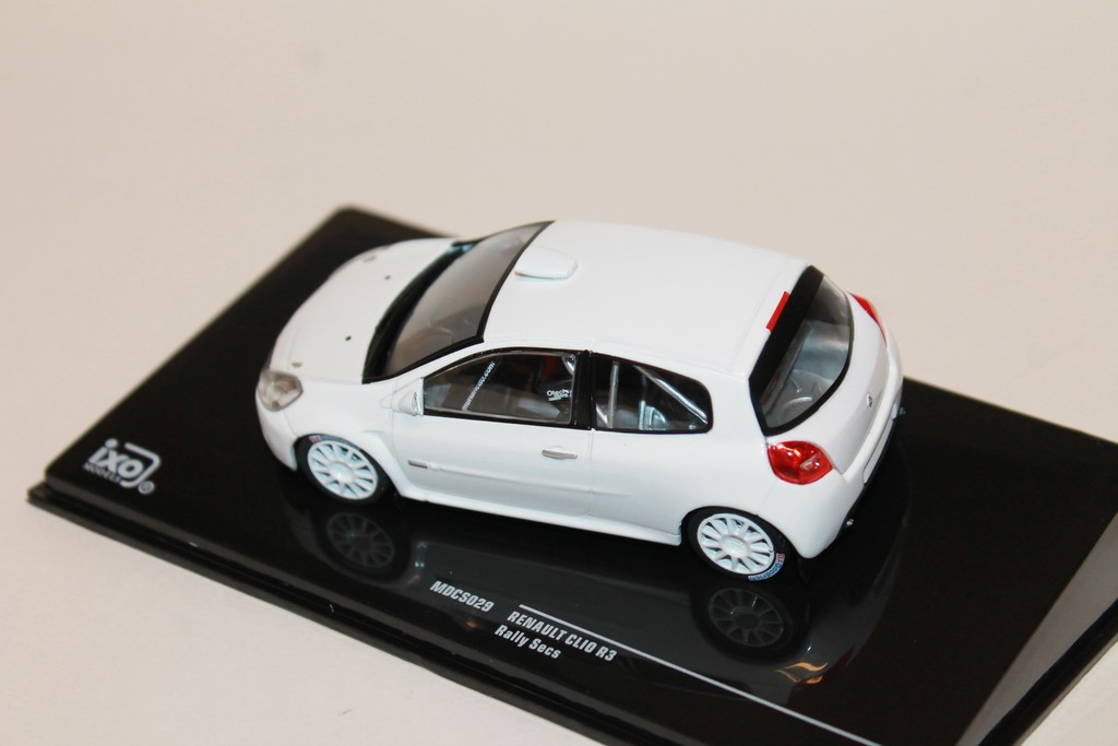 RENAULT CLIO R3 RALLY 2012 IXO 1/43°