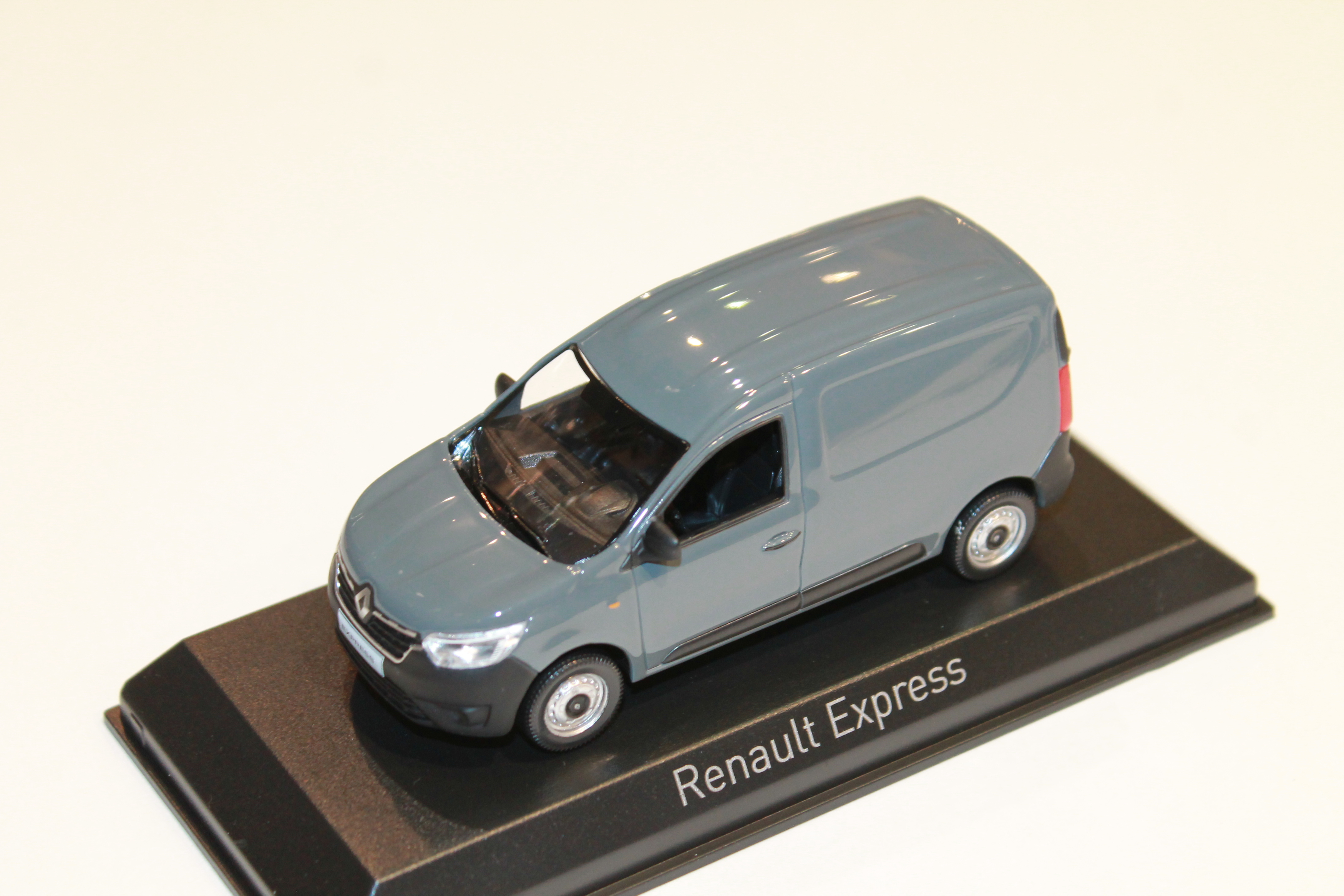 RENAULT EXPRESS GRIS 2021 NOREV 1/43°