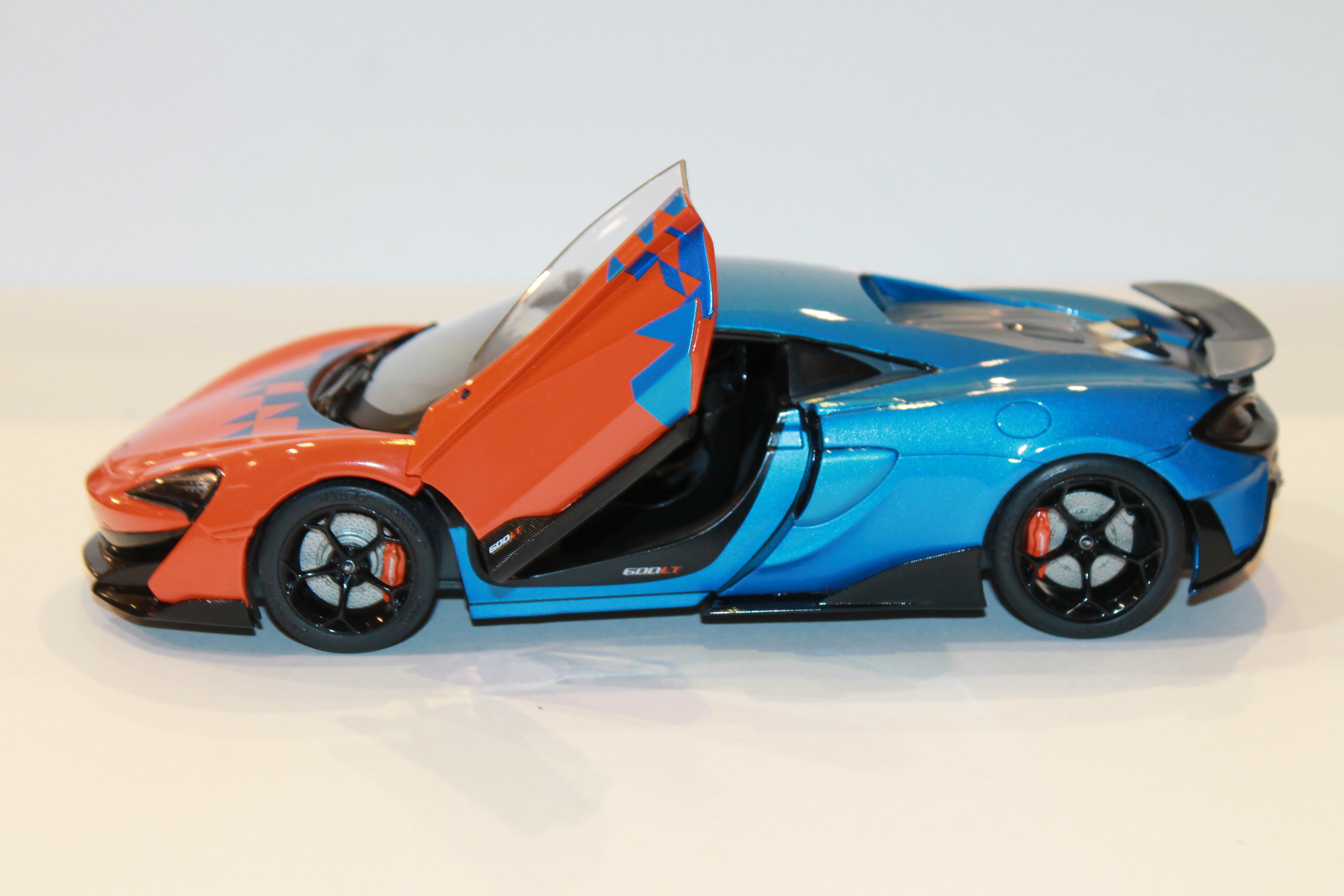 MCLAREN 600LT F1 TRIBUTE LIVERY 2019 SOLIDO 1/18°