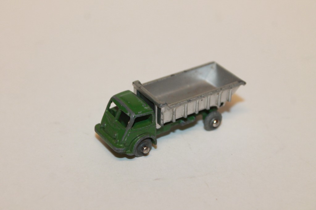 CAMION-BENNE RENAULT 1950 CIJ 1/87°