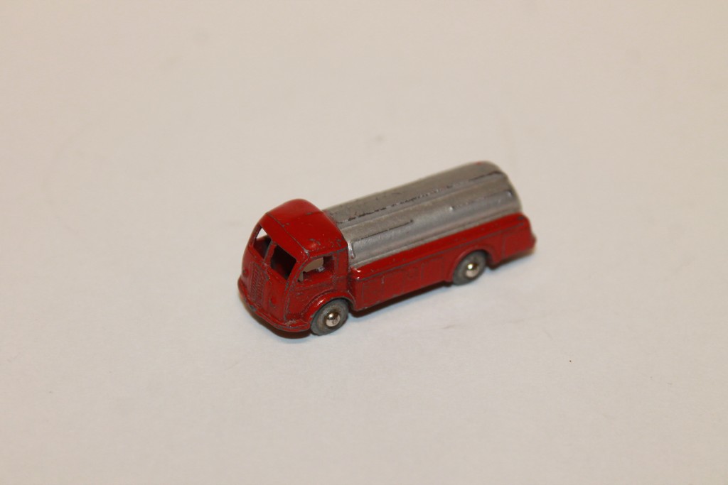 CAMION CITERNE BERLIET 1950 CIJ 1/87°
