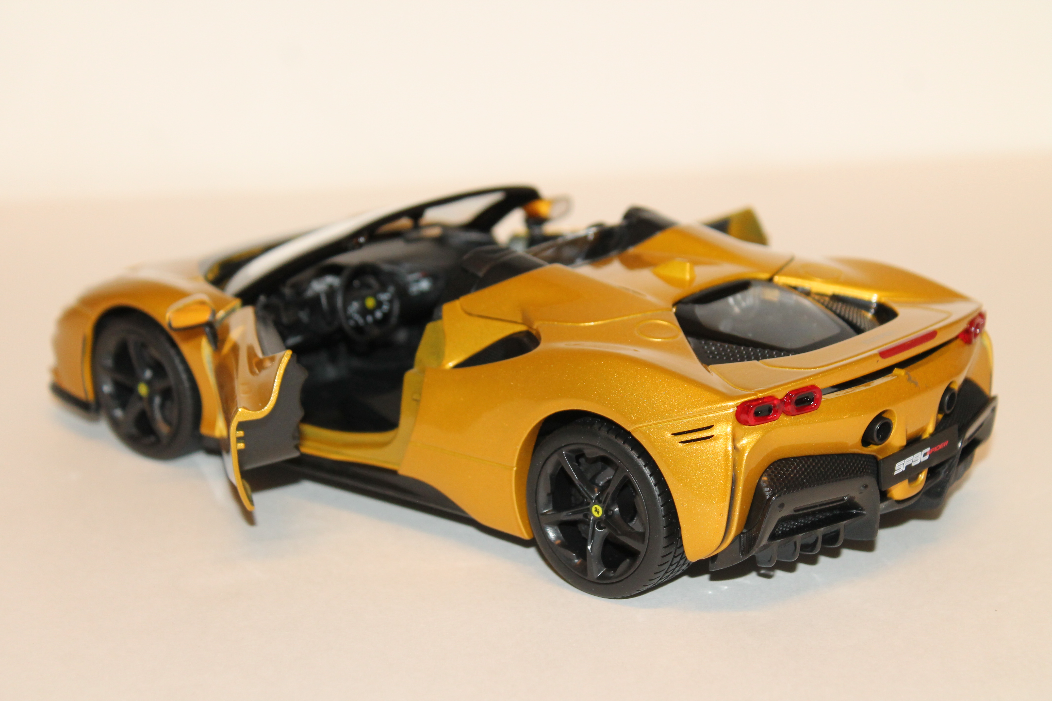 FERRARI SF90 SPIDER 2020 BURAGO 1/18°