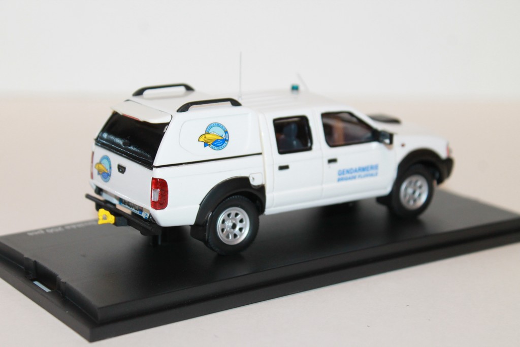 NISSAN NP300 GENDARMERIE BRIGADE FLUVIALE