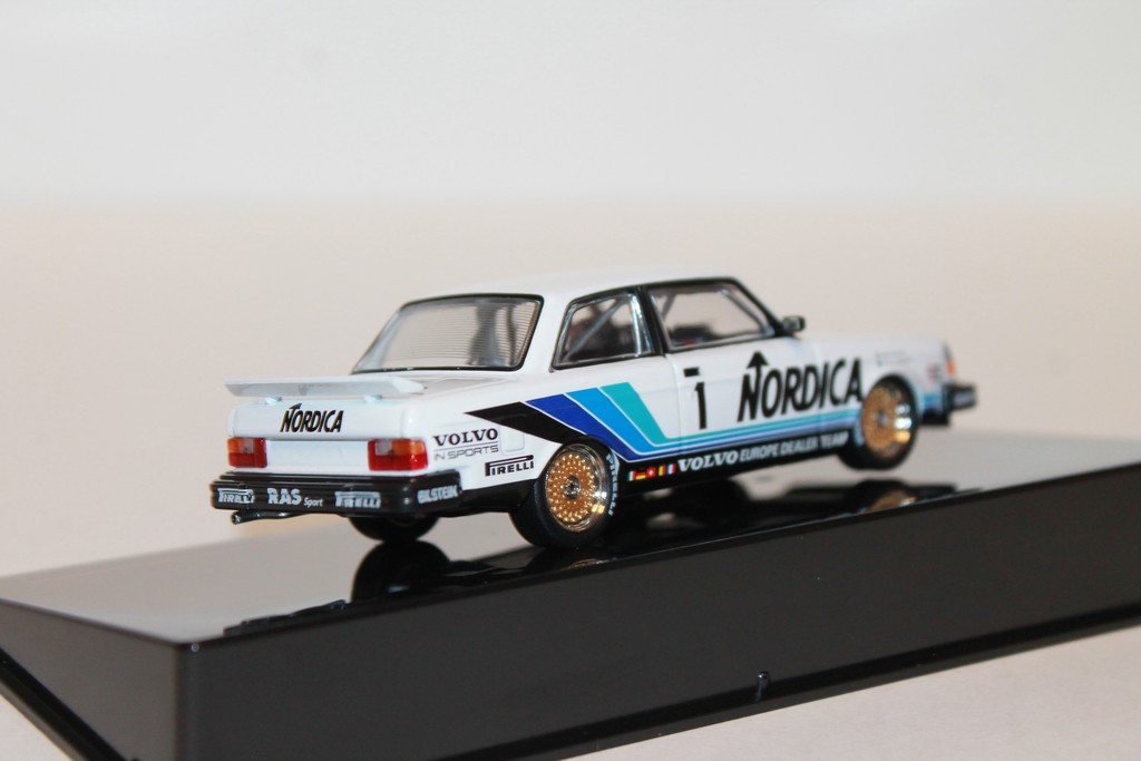 VOLVO 240 N°1 ETCC BRNO 1986