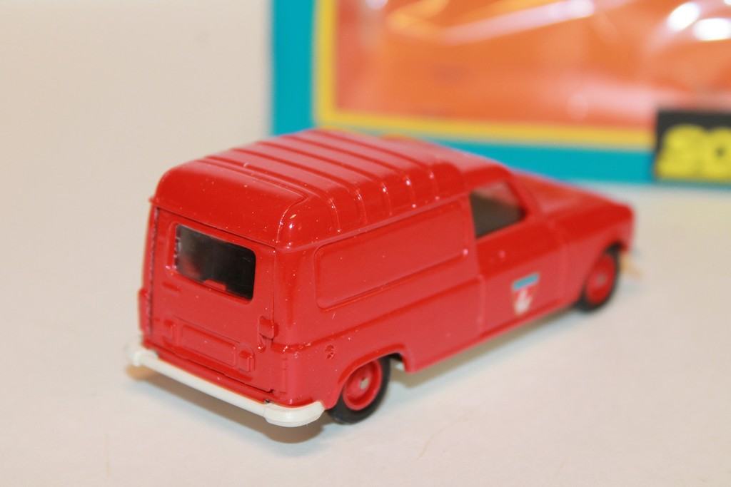 RENAULT 4 POMPIER SOLIDO 1/43°