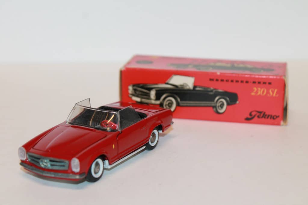 Tekno Mercedes-Benz 230 SL｜Tekno Models 929 Mercedes-Benz 230 SL