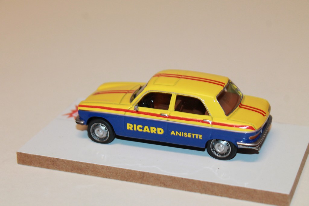 PEUGEOT 204 BERLINE "RICARD" 1976 AUTORECLAME 1/43°