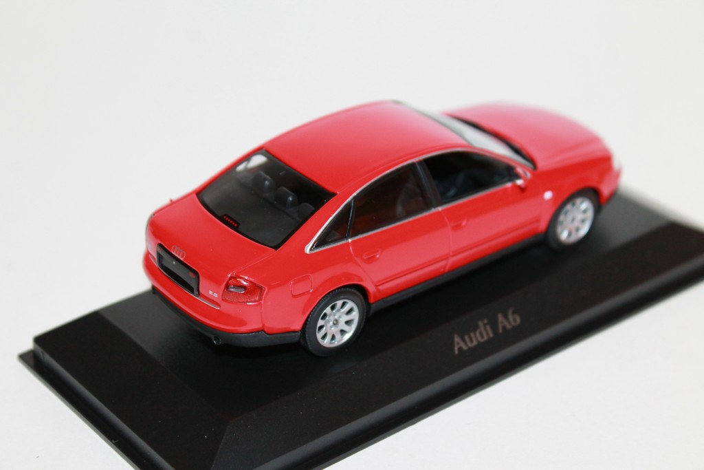 AUDI A6 1997 ROUGE MAXICHAMPS 1/43°