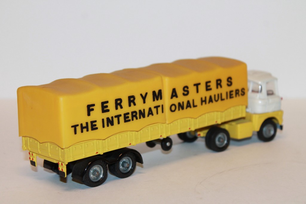 SCAMMELL HANDYMAN MKIII TRACTOR UNIT WITH TRAILER CORGI 1/43°