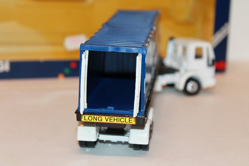 CAMION FORD ARTIC BLUE ET WHITE CORGI 1/43°
