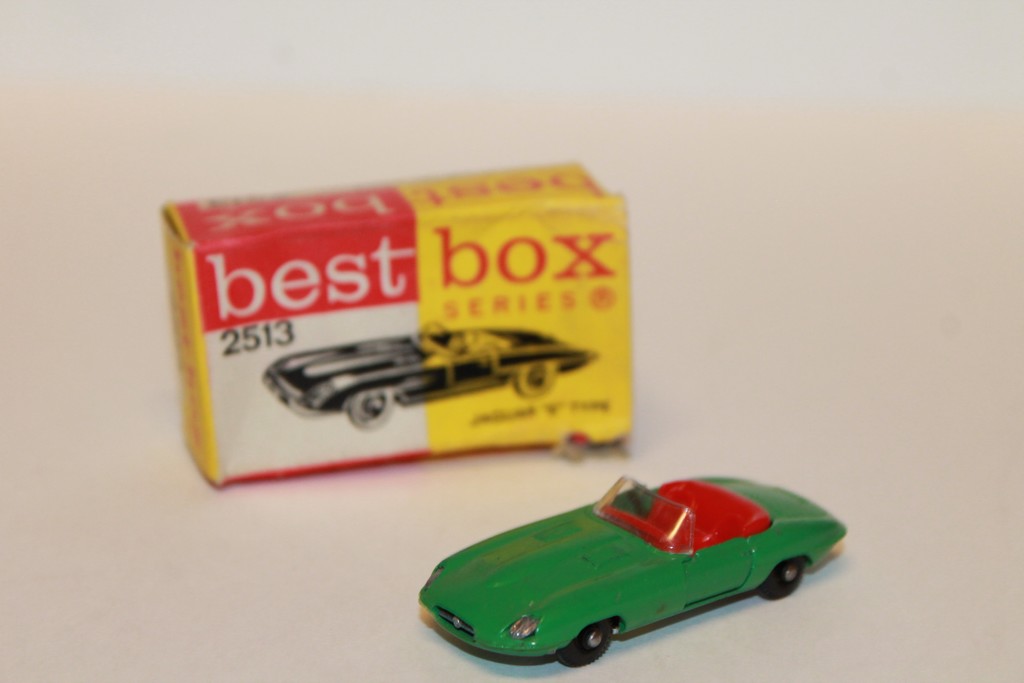 JAGUAR TYPE E GREEN BESTBOX 1/64°