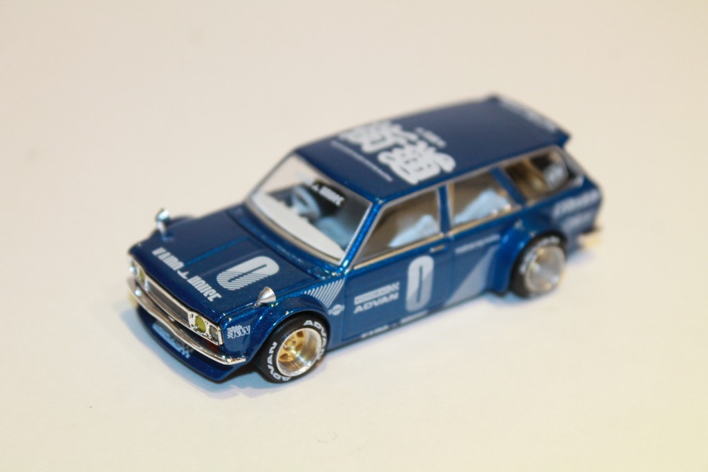 NISSAN DATSUN KAIDO 510 WAGON BLUE MINIGT 1/64°