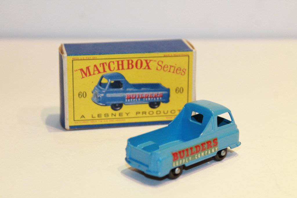 MORRIS J2 PICK-UP "BUILDERS SUPPLY COMPANY" BLUE MATCHBOX 1/64°