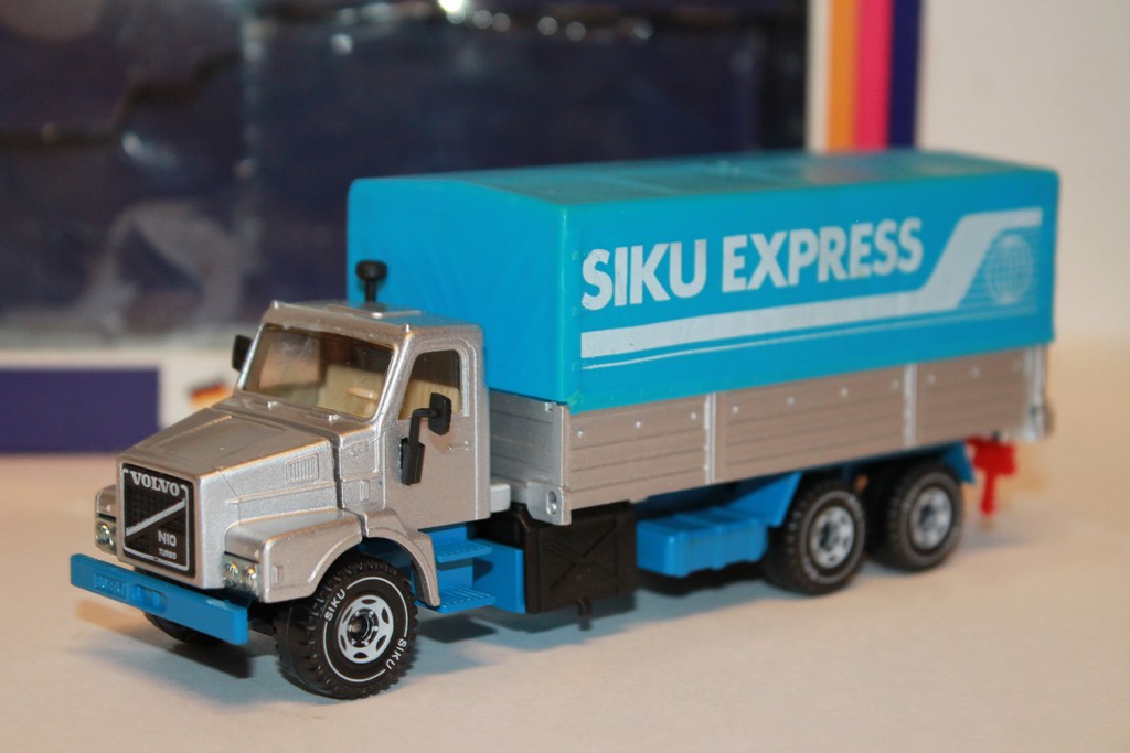 VOLVO-LKW LORRY CAMION VRACHTAUTO "SIKU EXPRESS" SIKU 1/50°