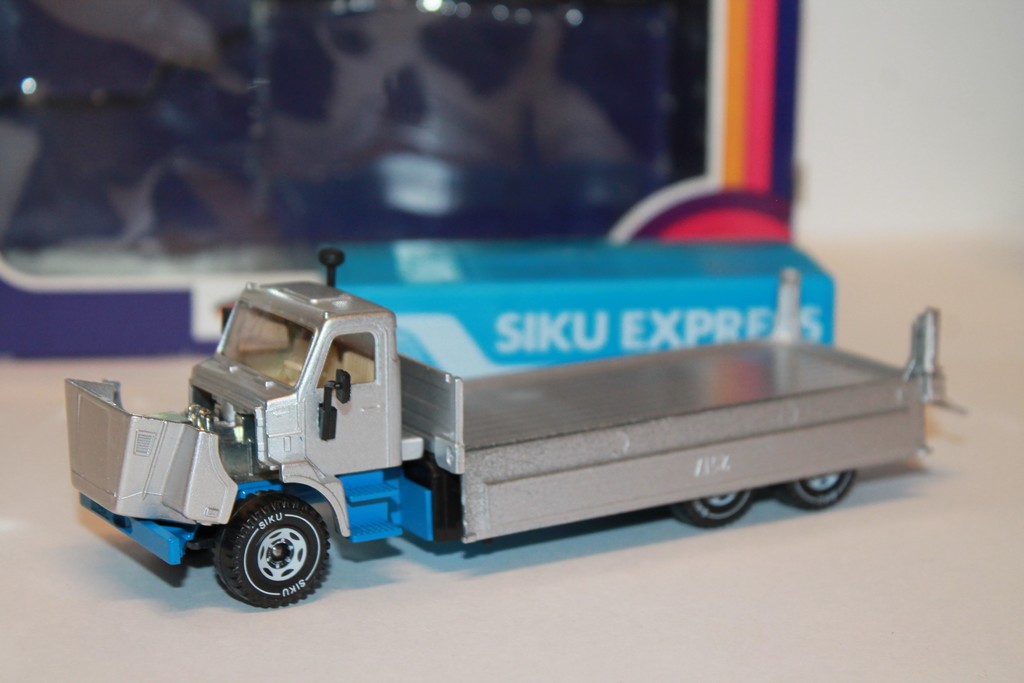 VOLVO-LKW LORRY CAMION VRACHTAUTO "SIKU EXPRESS" SIKU 1/50°