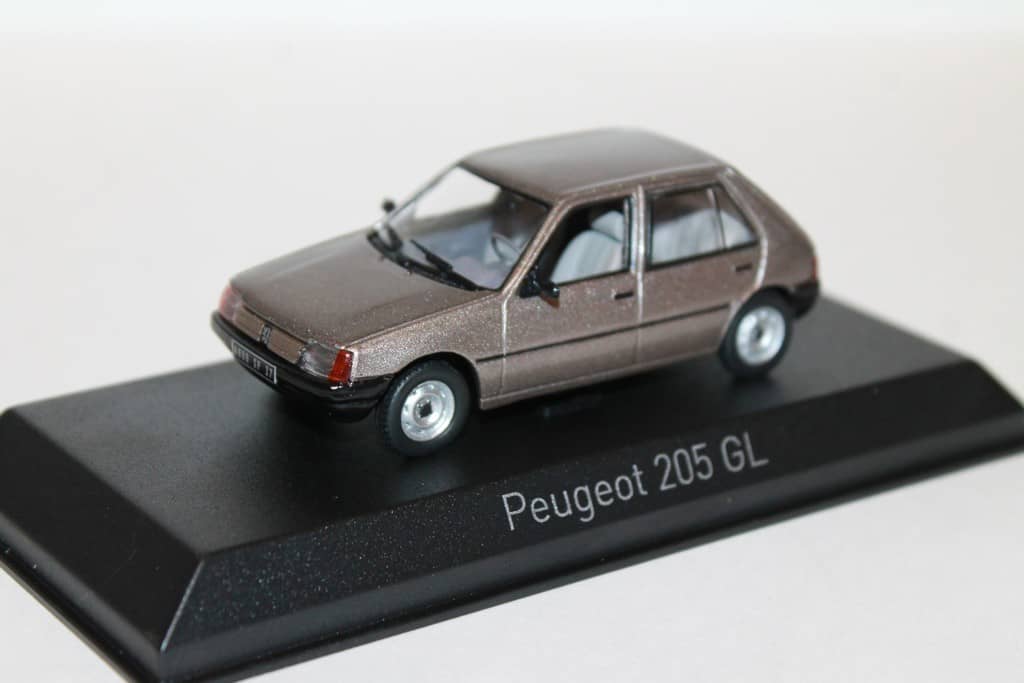 Peugeot 205 GL 1988 Light Marron métallique 1/43