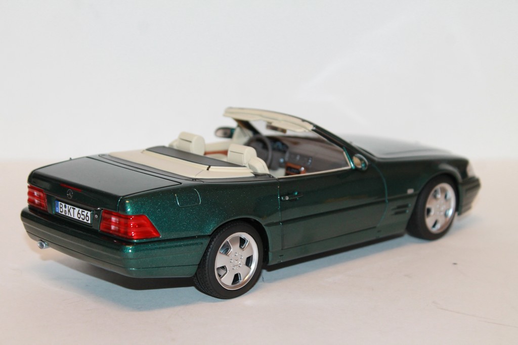 MERCEDES-BENZ 500 SL 1999 GREEN METALLIC NOREV 1/18°