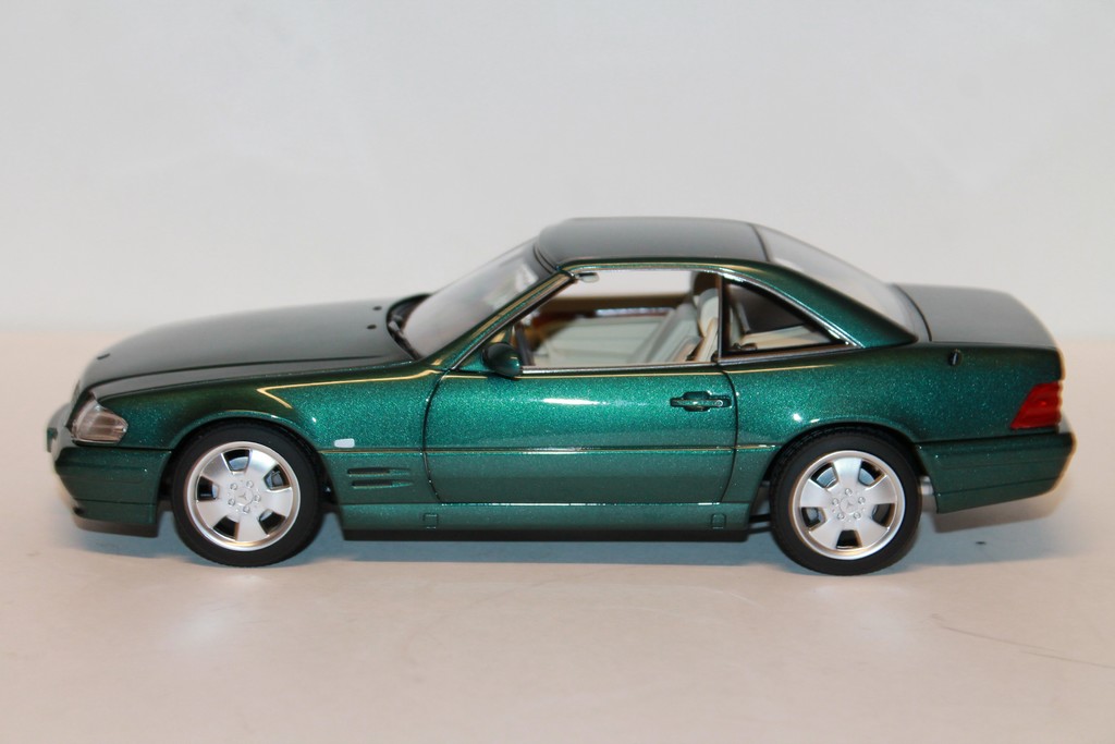 MERCEDES-BENZ 500 SL 1999 GREEN METALLIC NOREV 1/18°