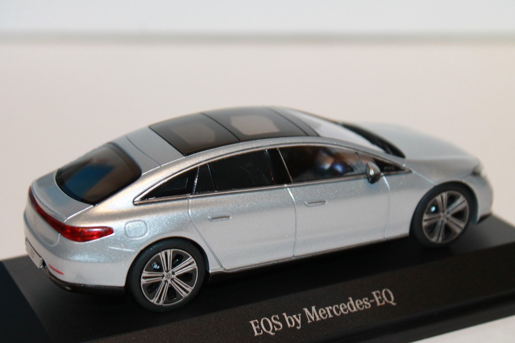MERCEDES-BENZ EQS (V297) ARGENT HERPA 1/43°