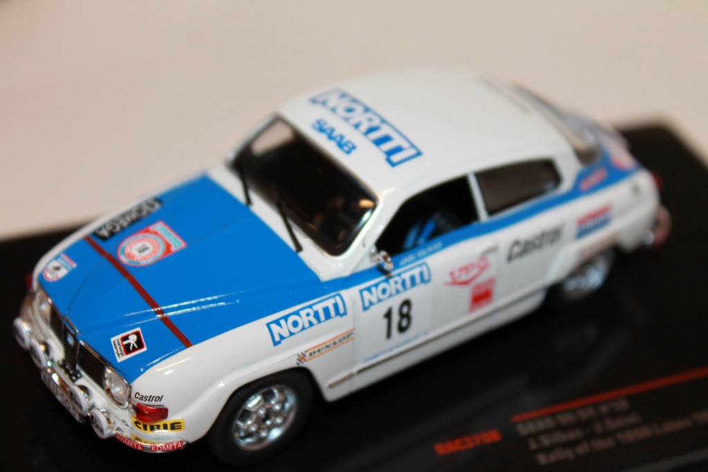 SAAB 96 V4 #18 RALLY OFF THE 1000 LAKES 1976 J.VILKAS - J.SOINI IXO 1/43°