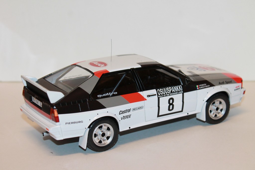 AUDI QUATTRO #8 RALLY LAKES 1982 M.MOUTON - F.PONS IXO 1/18°