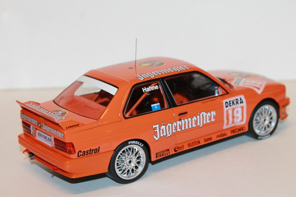 BMW E30 M3 #19 DTM 1992 NURBURGRING A.HAHNE IXO 1/18°