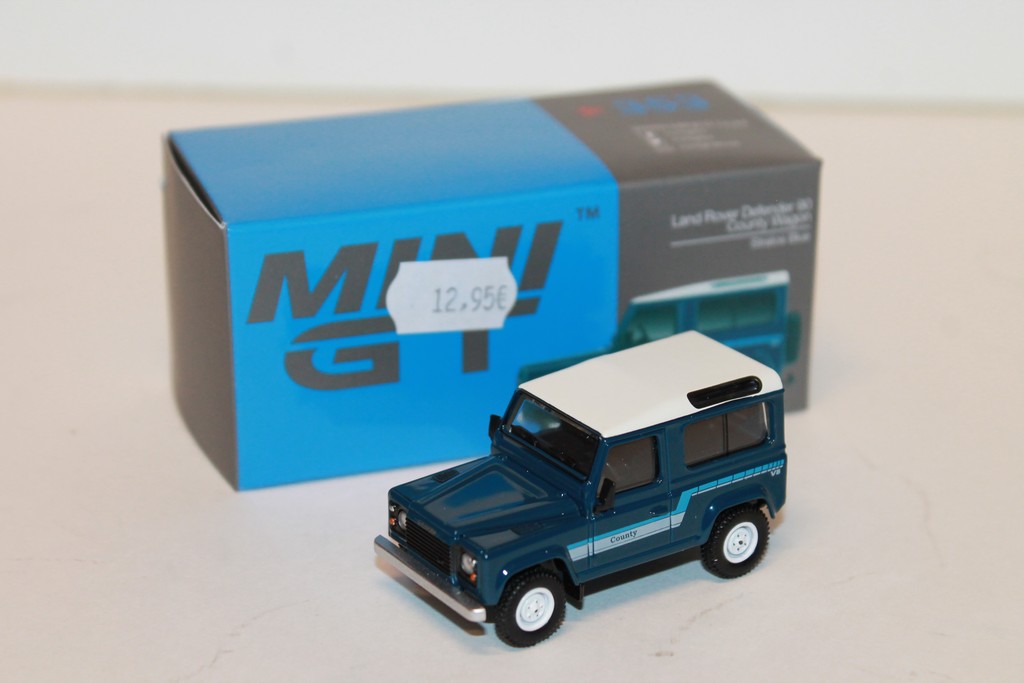 LAND ROVER DEFENDER 90 COUNTY WAGON STRATOS BLUE MINI GT 1/64°